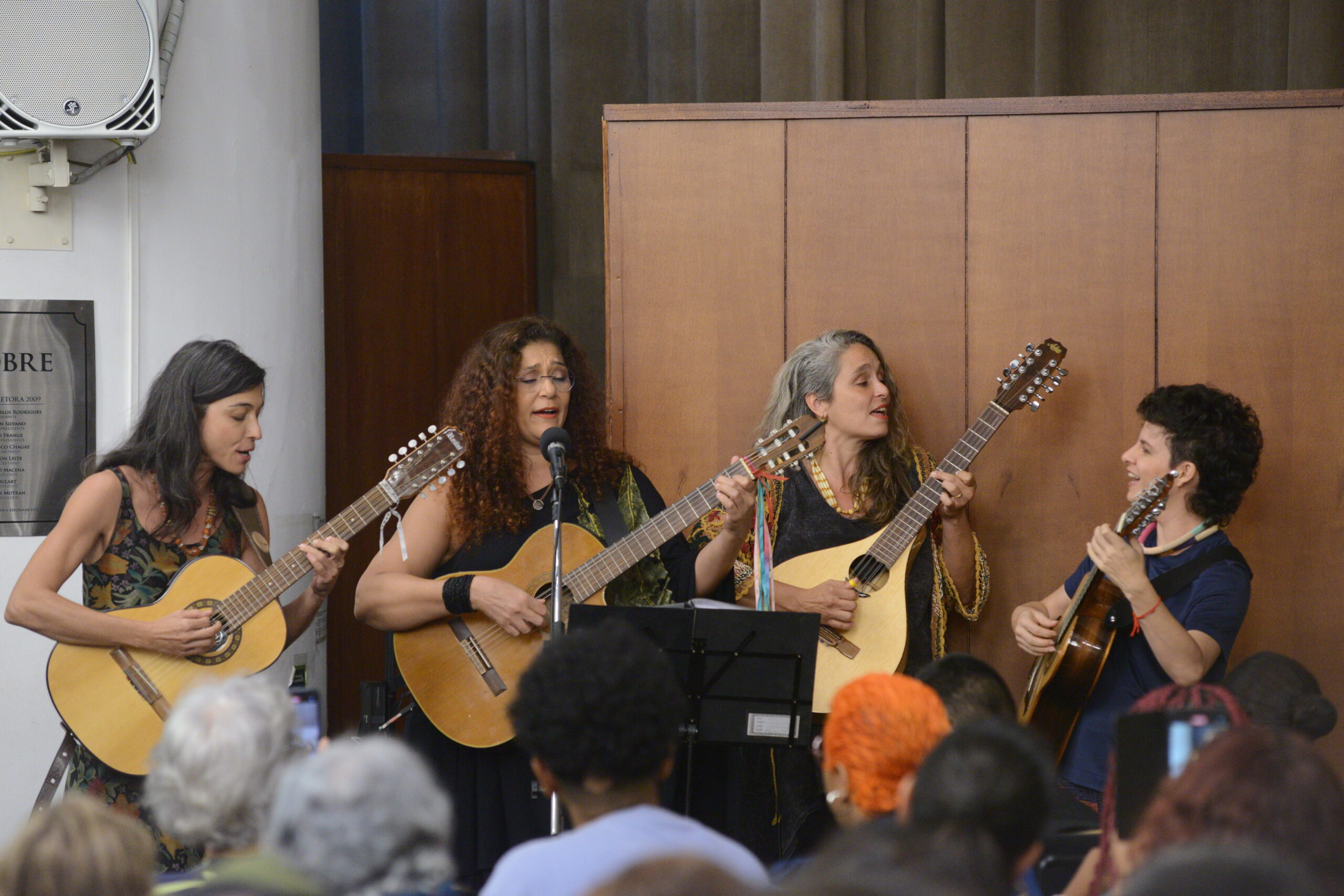 Cantadoras se apresentam na primeira edição do Prêmio, em 10/3/25
