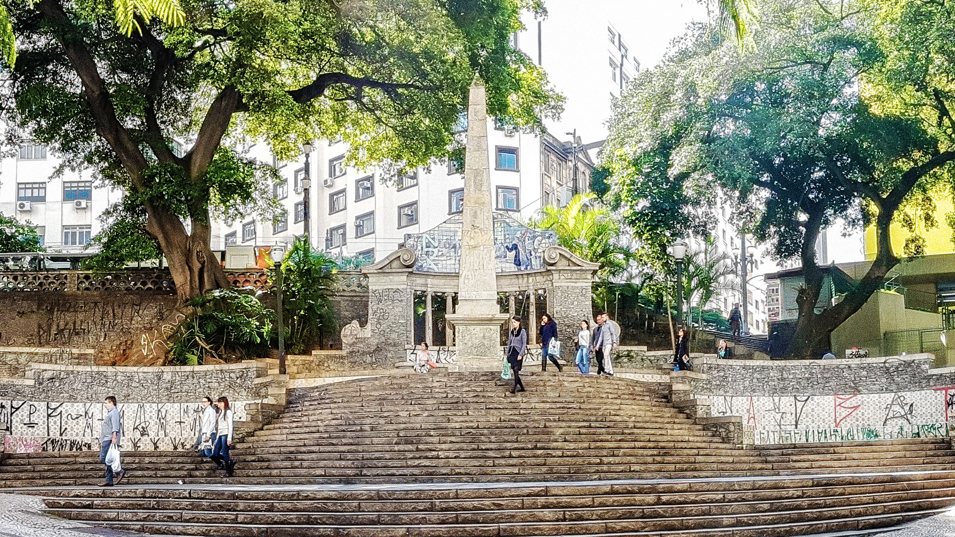 Obelisco da Ladeira da Memória, monumento paulistano - Apartes Digital